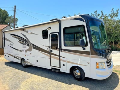 1F65F5DY3J0****** 2018 Ford Motorhome Chassis