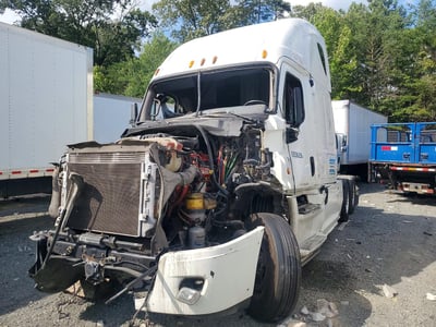 3AKJGLBG8DS****** 2013 Freightliner Cascadia 125