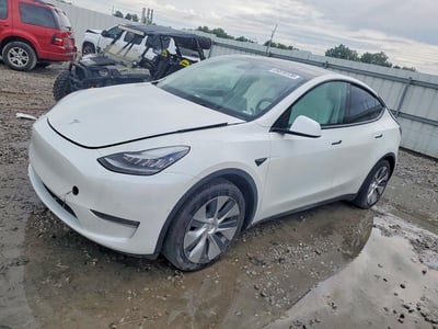 5YJYGAED7MF****** 2021 Tesla Model Y