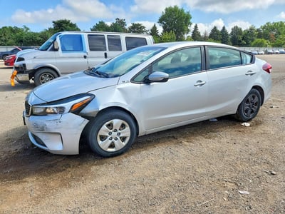 3KPFK4A70HE****** 2017 Kia Forte
