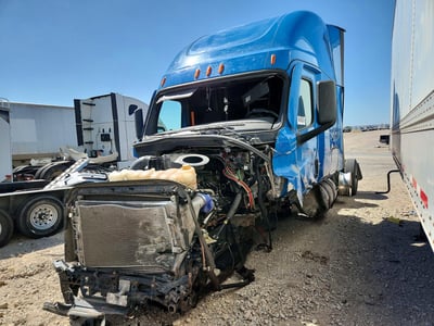 3AKJHHDR3SS****** 2025 Freightliner Cascadia