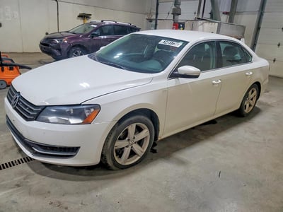 1VWAT7A39EC****** 2014 Volkswagen Passat