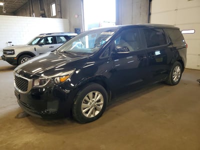 KNDMB5C16G6****** 2016 Kia Sedona