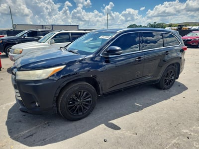 5TDJZRFH8JS****** 2018 Toyota Highlander