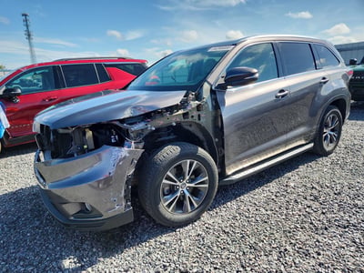 5TDKKRFH2GS****** 2016 Toyota Highlander