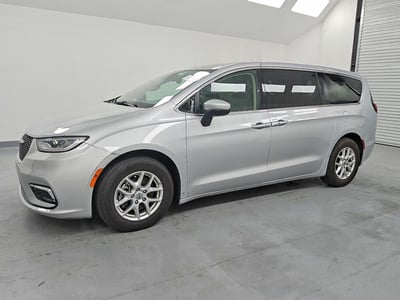 2C4RC1BG5PR****** 2023 Chrysler Pacifica