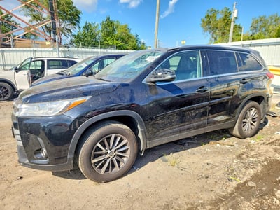 5TDJZRFH3KS****** 2019 Toyota Highlander
