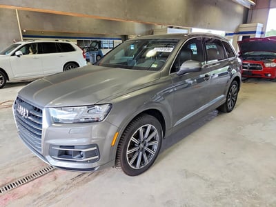 WA1LAAF70HD****** 2017 Audi Q7