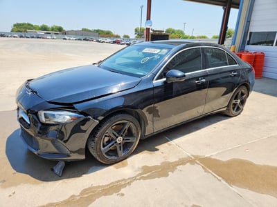 WDD3G4EB3KW****** 2019 Mercedes-Benz A-Class