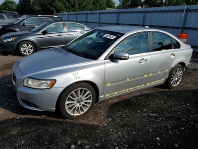 YV1672MS9B2****** 2011 Volvo S40