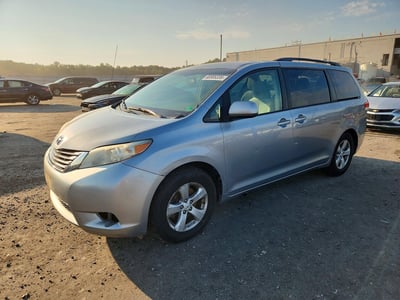5TDKK3DC2BS****** 2011 Toyota Sienna