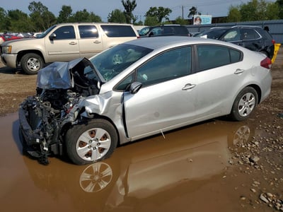 3KPFL4A74JE****** 2018 Kia Forte