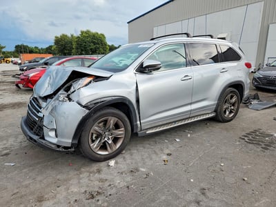 5TDYZRFH6JS****** 2018 Toyota Highlander