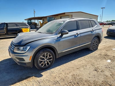 3VV3B7AX5LM****** 2020 Volkswagen Tiguan