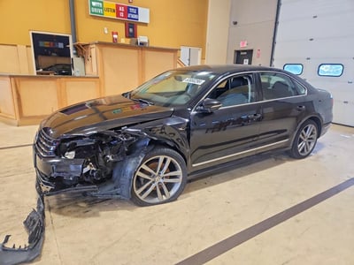 1VWDT7A39HC****** 2017 Volkswagen Passat