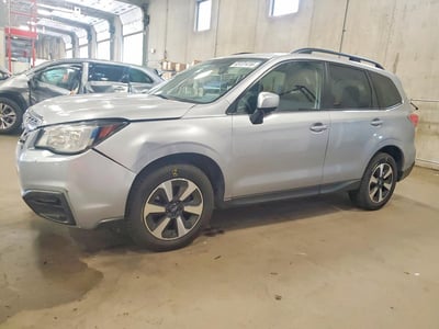 JF2SJAEC8HH****** 2017 Subaru Forester
