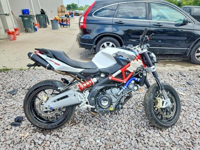 ZD4RAC01XDS****** 2013 Aprilia Shiver 750