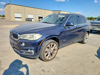 5UXKR2C56G0****** 2016 BMW X5