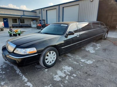 1L1FM88W85Y****** 2005 Lincoln Town Car