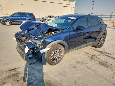 JM1DKFC77J1****** 2018 Mazda CX-3