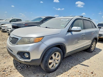 5XYKT3A61CG****** 2012 Kia Sorento