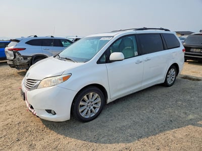 5TDDK3DC9DS****** 2013 Toyota Sienna