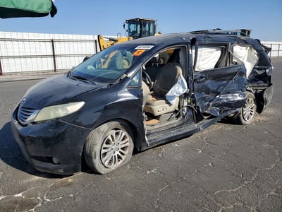 5TDYK3DC5FS****** 2015 Toyota Sienna