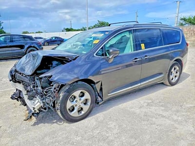2C4RC1EG7HR****** 2017 Chrysler Pacifica
