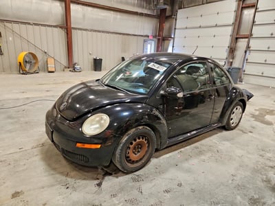 3VWPW3AG0AM****** 2010 Volkswagen New Beetle