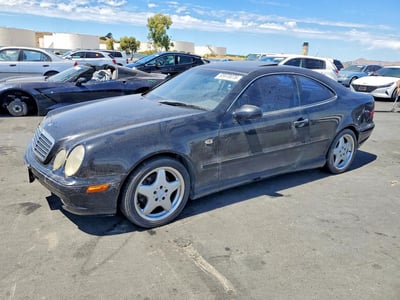 WDBLJ70G8XF****** 1999 Mercedes-Benz CLK-Class