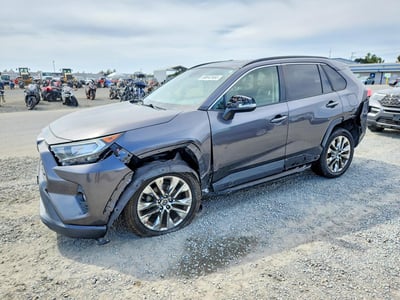 JTMC1RFVXKJ****** 2019 Toyota RAV4