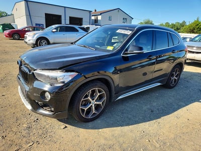 WBXHT3C3XJ5****** 2018 BMW X1