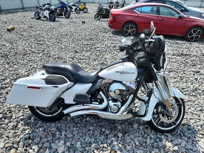 1HD1KBM18GB****** 2016 Harley-Davidson FLHX