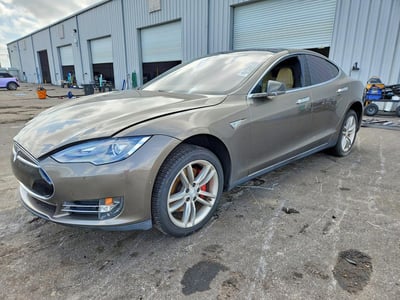 5YJSA1H45FF****** 2015 Tesla Model S