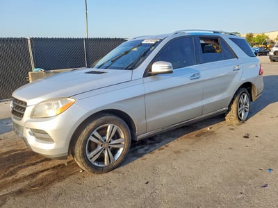 4JGDA5JB2FA****** 2015 Mercedes-Benz M-Class