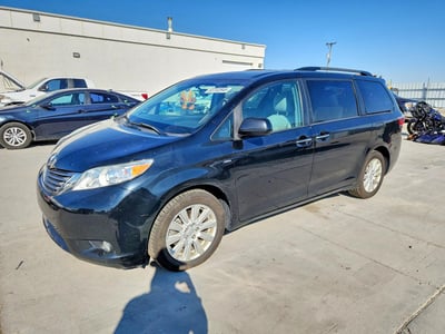 5TDDZ3DC1HS****** 2017 Toyota Sienna