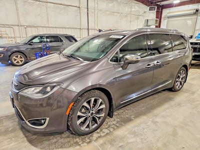 2C4RC1GG9HR****** 2017 Chrysler Pacifica