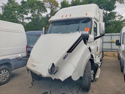 1FUJHHDR7LL****** 2020 Freightliner Cascadia 126