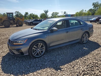 1VWDT7A3XHC****** 2017 Volkswagen Passat
