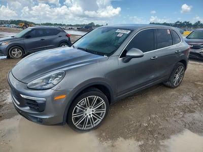 WP1AA2A27GL****** 2016 Porsche Cayenne