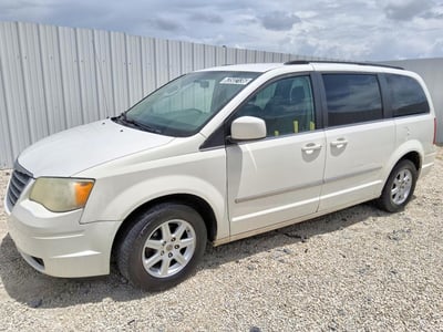 2A4RR5D12AR****** 2010 Chrysler Town & Country