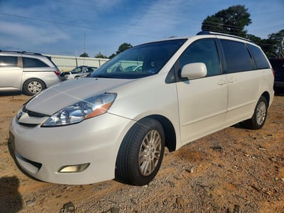 5TDZK22CX8S****** 2008 Toyota Sienna