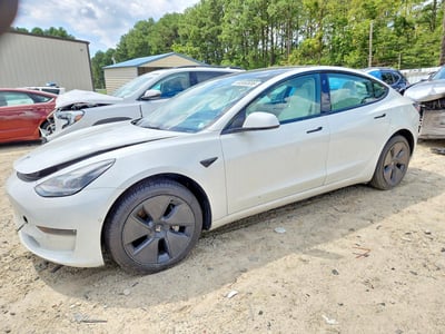 5YJ3E1EB0NF****** 2022 Tesla Model 3