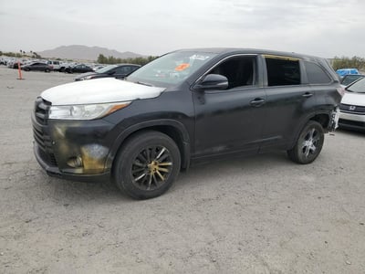 5TDJZRFH9JS****** 2018 Toyota Highlander