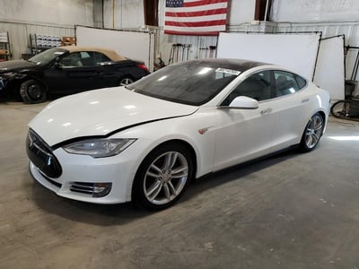 5YJSA1E25GF****** 2016 Tesla Model S