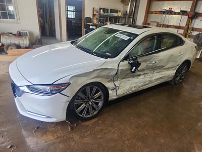 JM1GL1XY8J1****** 2018 Mazda 6