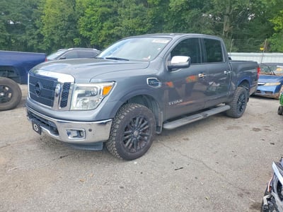 1N6AA1E51HN****** 2017 Nissan Titan