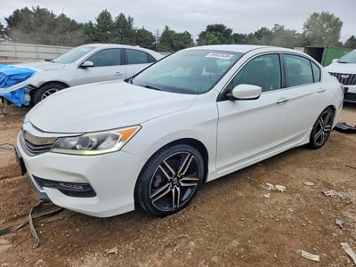 1HGCR2F14HA****** 2017 Honda Accord