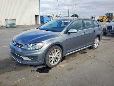 3VWH17AU2JM****** 2018 Volkswagen Golf Alltrack