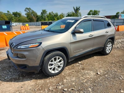 1C4PJMCS4HW****** 2017 Jeep Cherokee